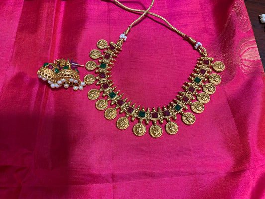 Traditional stone studded choker necklace