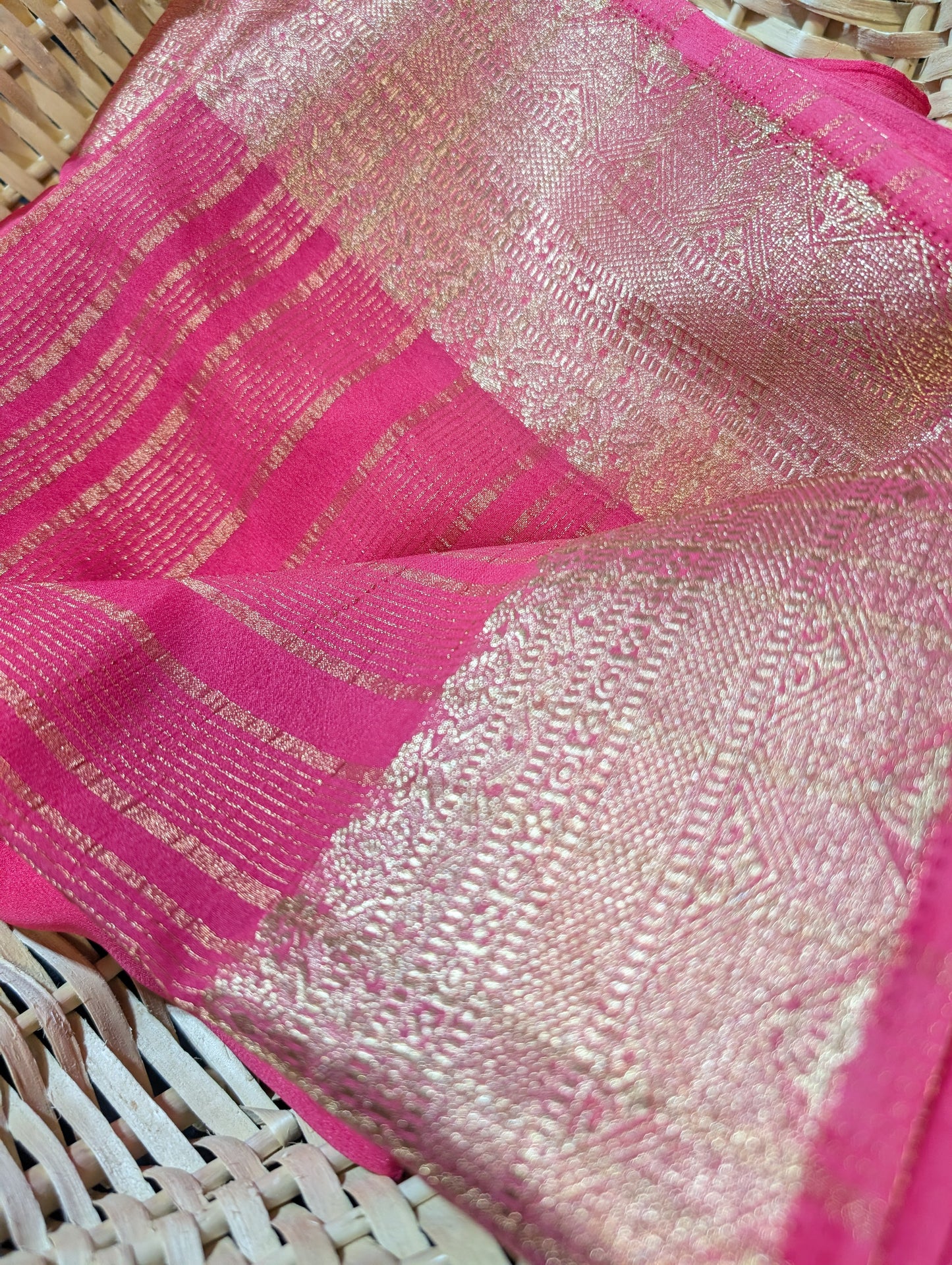 Magenta Georgette saree with golden zari