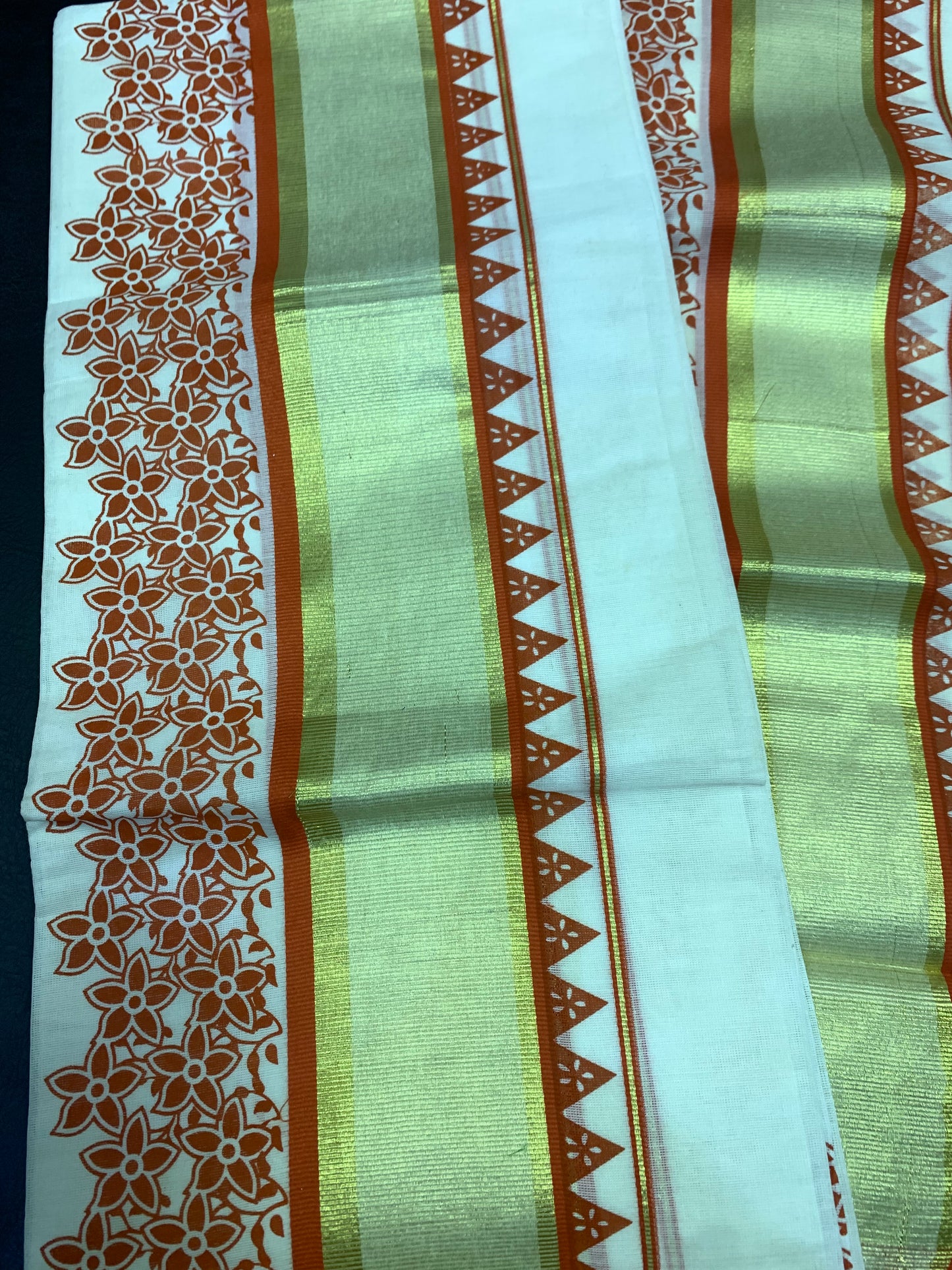 Kerala settu kasavu Mundu with ready made designer blouse