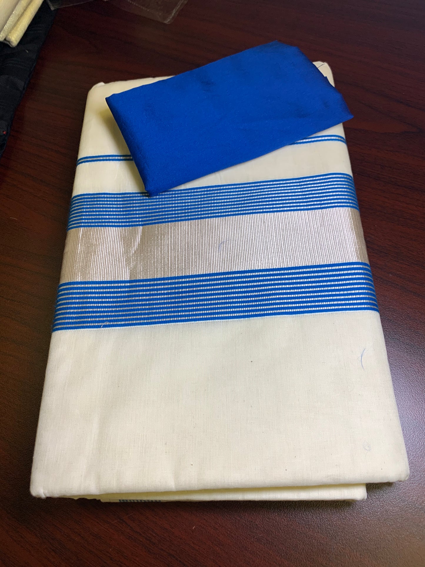 Kerala cotton settu saree with silver border