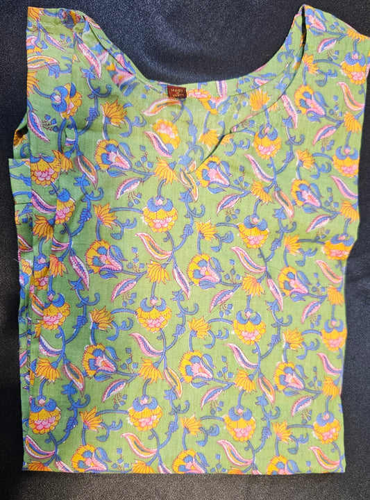 Pure cotton printed short top