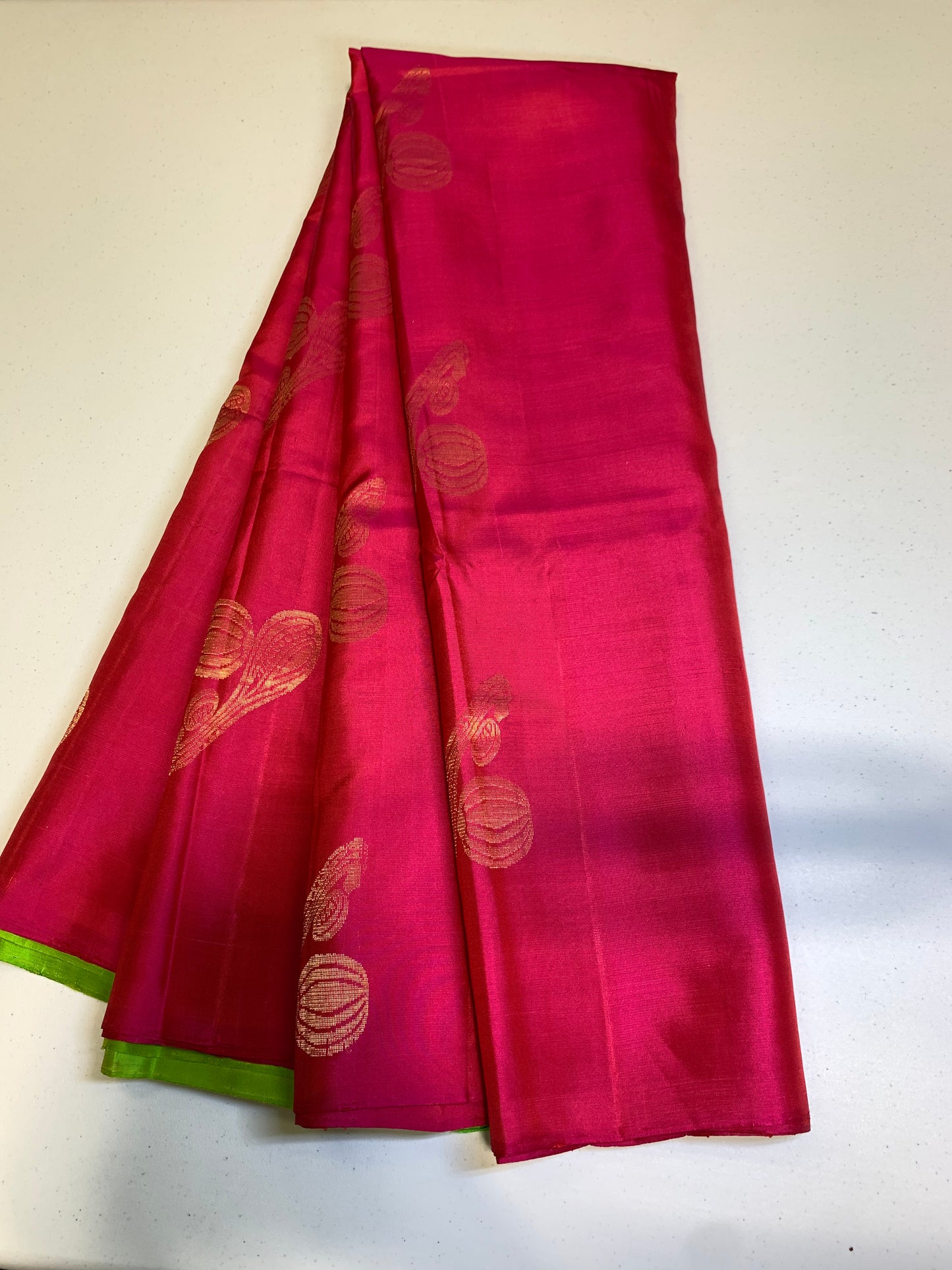 Red- light green Pure Kanchipuram Silk Saree(unstitched blouse)