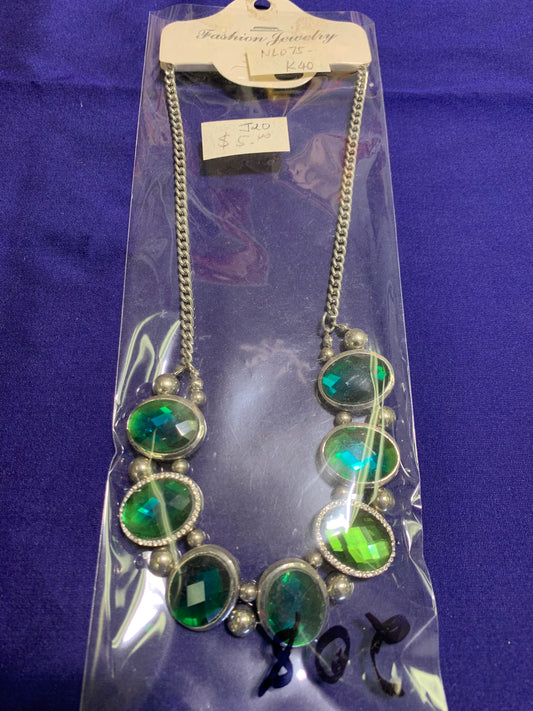 Emerald gemstone Sterling silver necklace