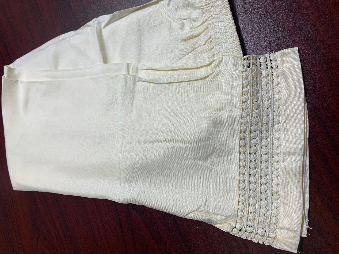 Pencil pant in cream colour