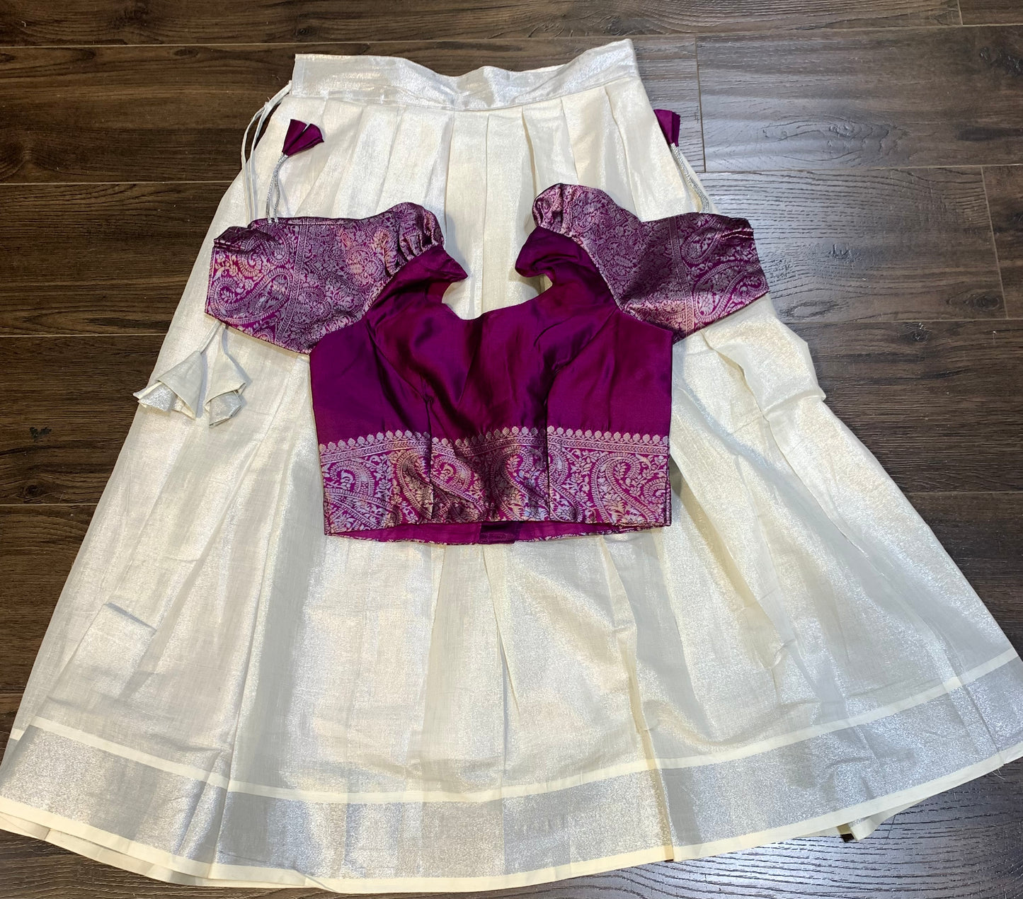 Girls ready to wear skirt & blouse