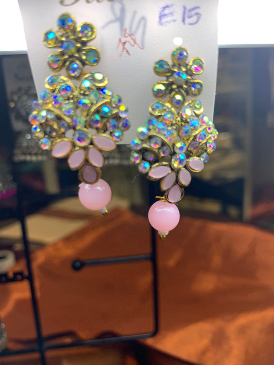 Light pink floral stud earring