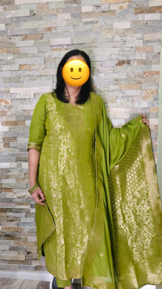 Traditional ready to wear suit set in parrot green colour