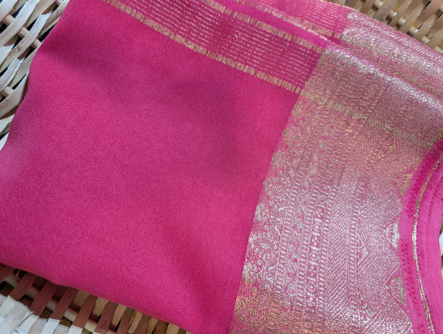 Magenta Georgette saree with golden zari