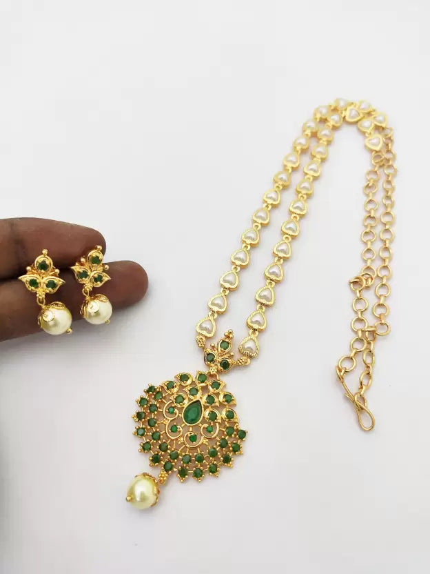 Alloy Gold-plated Green Jewel Set  (Pack of 1)